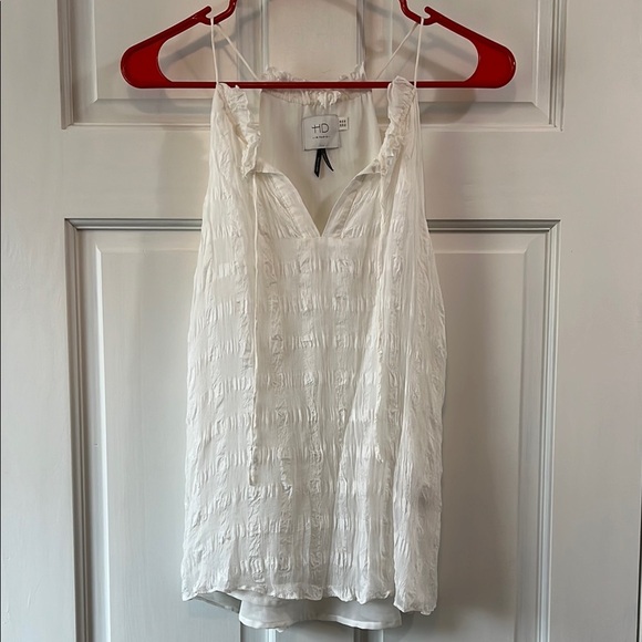 HD in Paris Tops - HD in Paris Anthropologie White Silk Shadow Pane V Neck Blouse Tank Top - Size 4